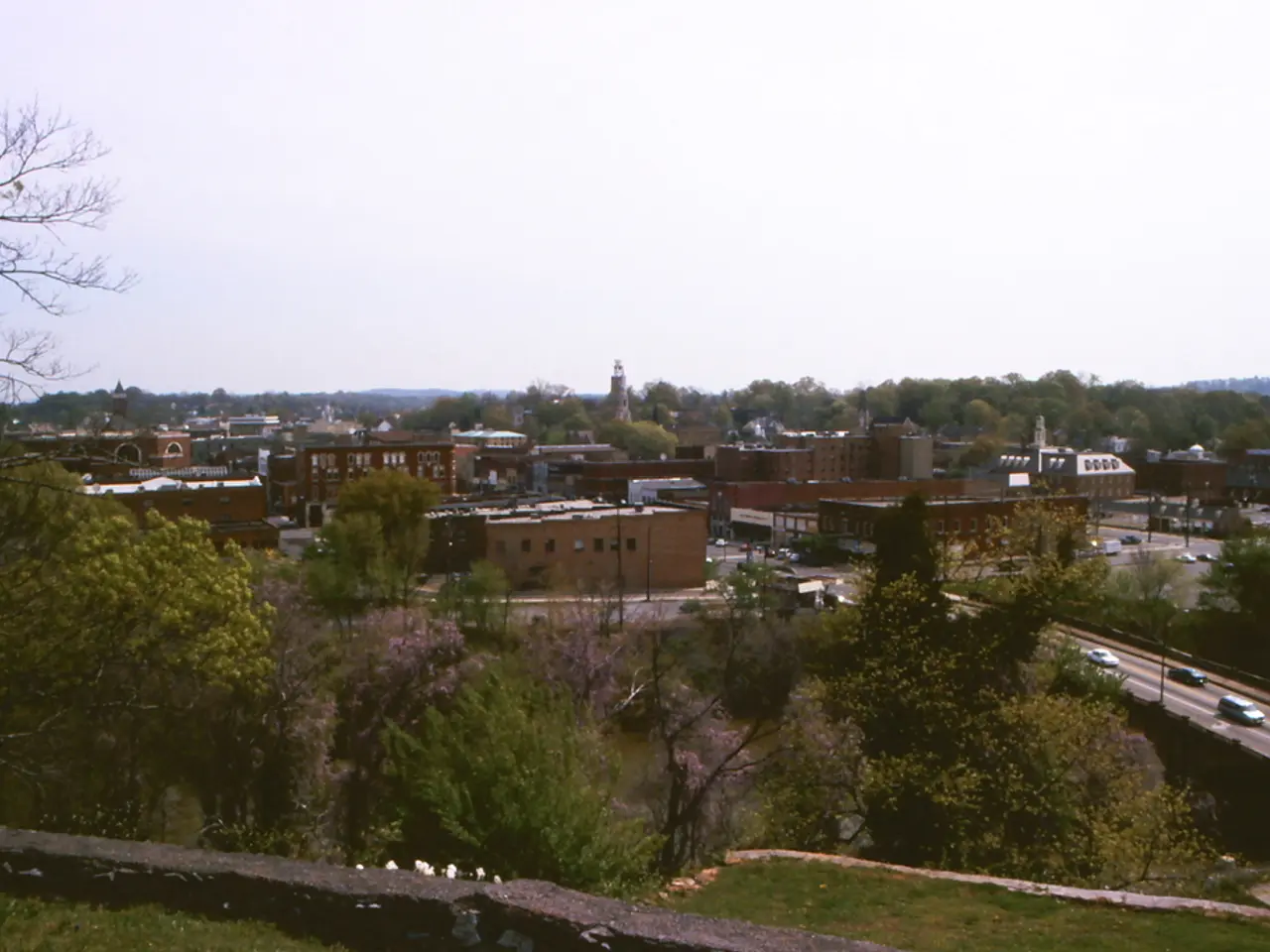Municipalities' Response Strategies in Heilbronn Faced with Financial Shortages
