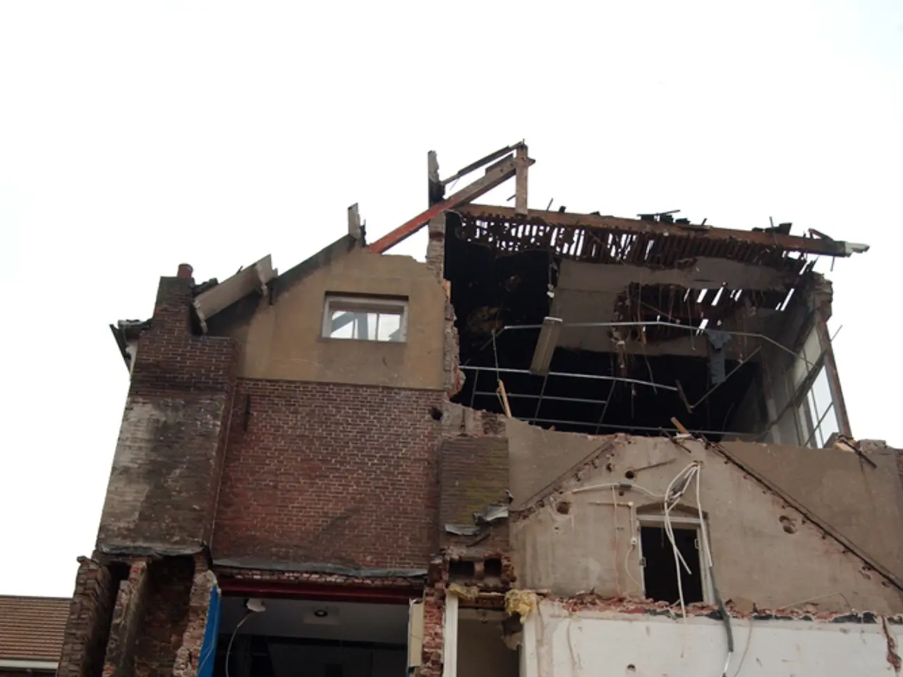 Municipal experts called into action today during citywide power outage