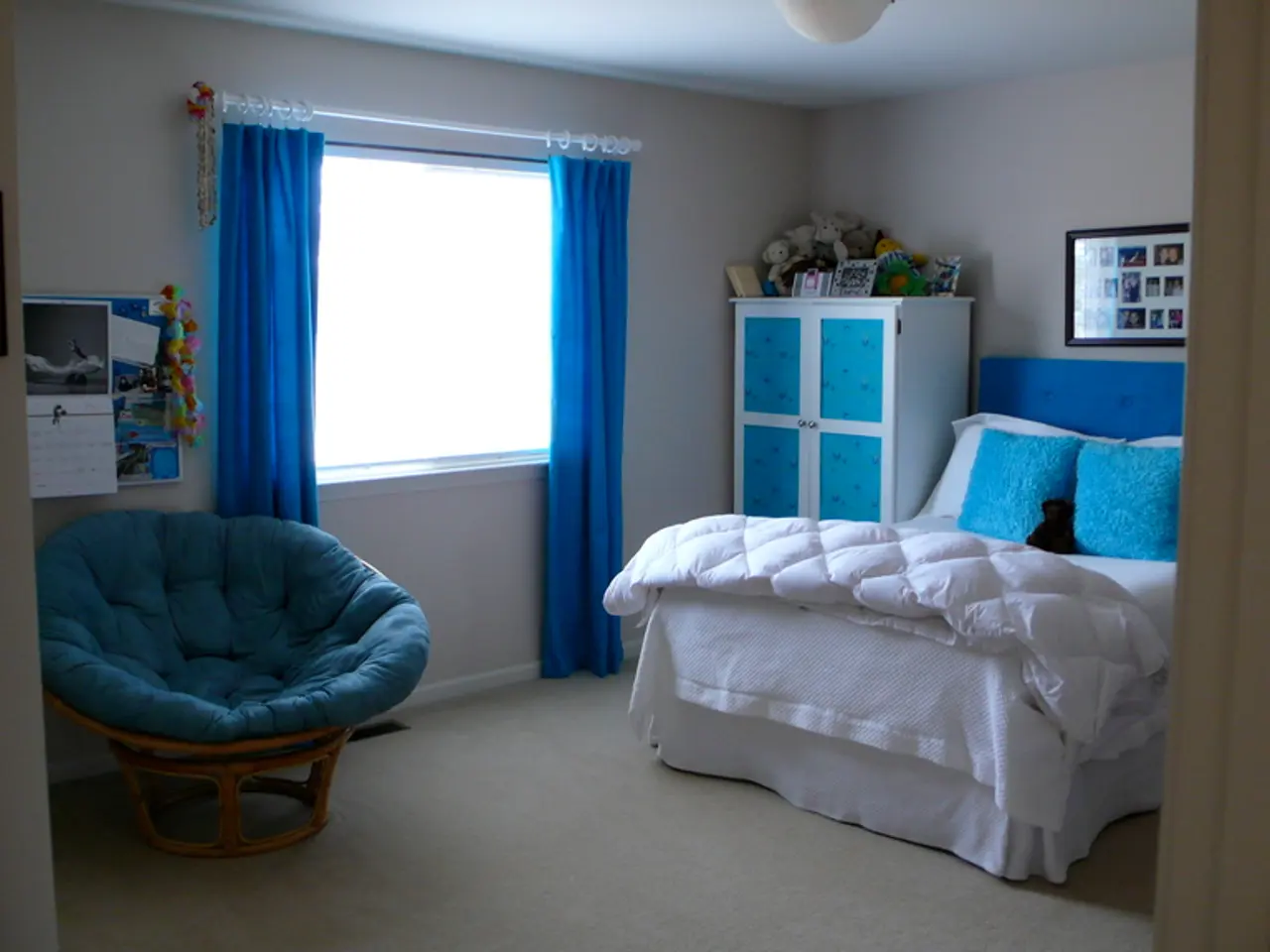 Actor Jason Schwartzman puts up for sale... (Photos included)