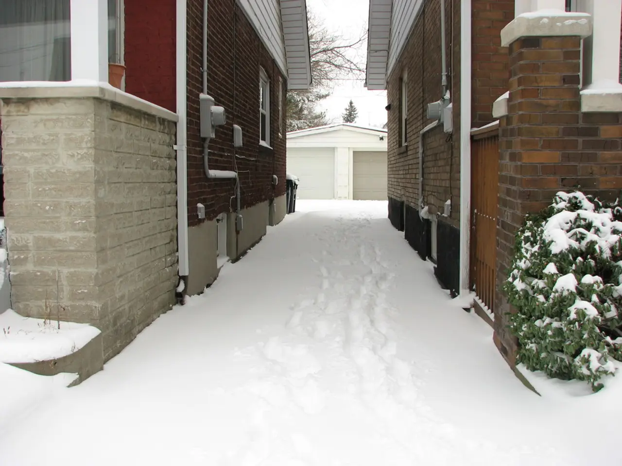 Will the fall of 2025 present a favorable opportunity for purchasing a property in Switzerland?