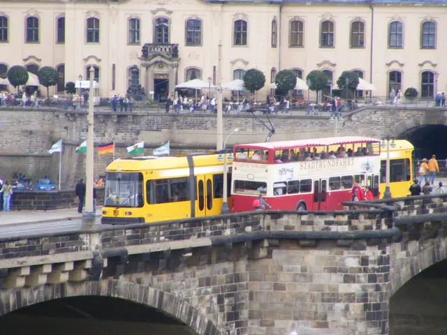 Traffic chaos as over 2000 vehicles accumulate at Crimean bridge entrances.