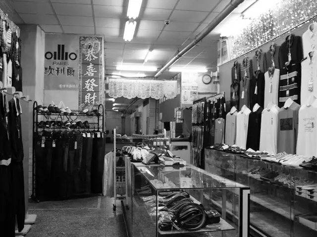 Launching a Fashion Brand Made Easy: A Comprehensive Step-by-Step Guide for 2023