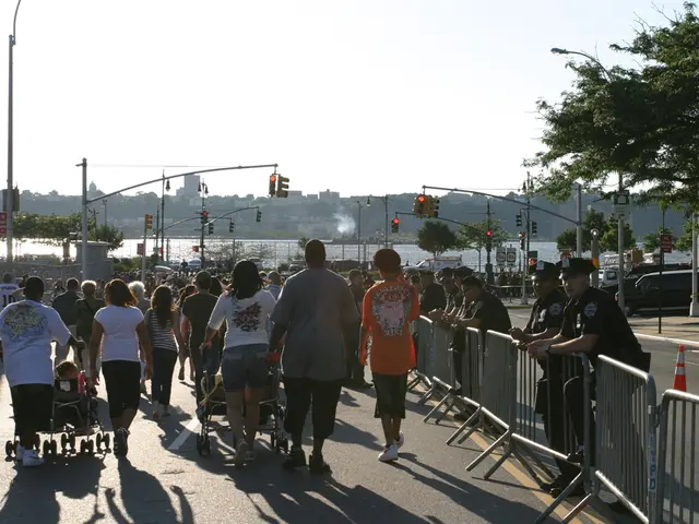 Workshop Introducing Methods for Regulating Pedestrian Flow