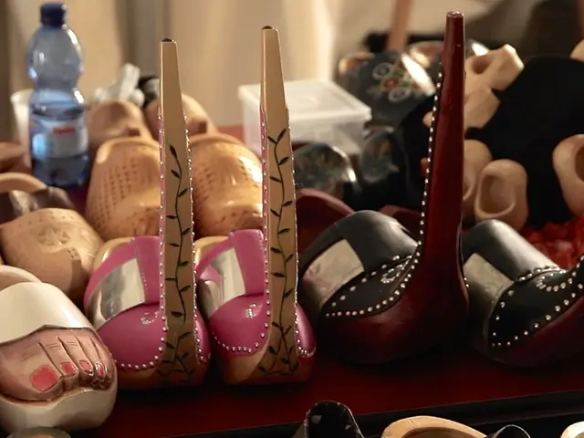 Steep price decrease leads to Crocs' decline