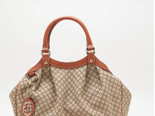 Over the Christmas shopping period, there's disruption as parcel services in Bavaria go on strike